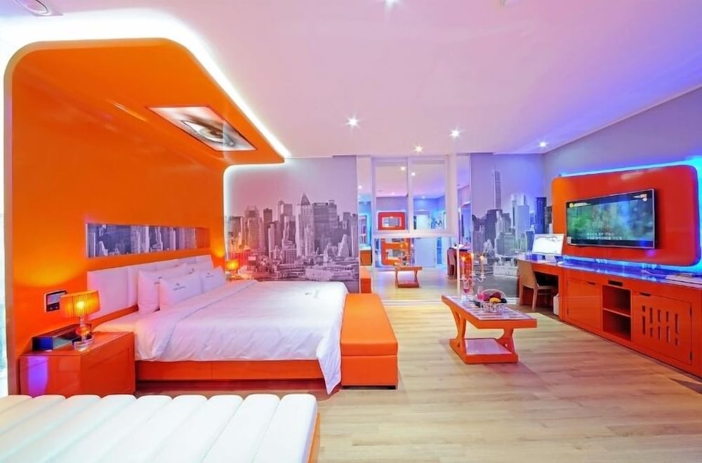 Luxury Room, Multiple Beds, Non Smoking, Jetted Tub - Photo 13