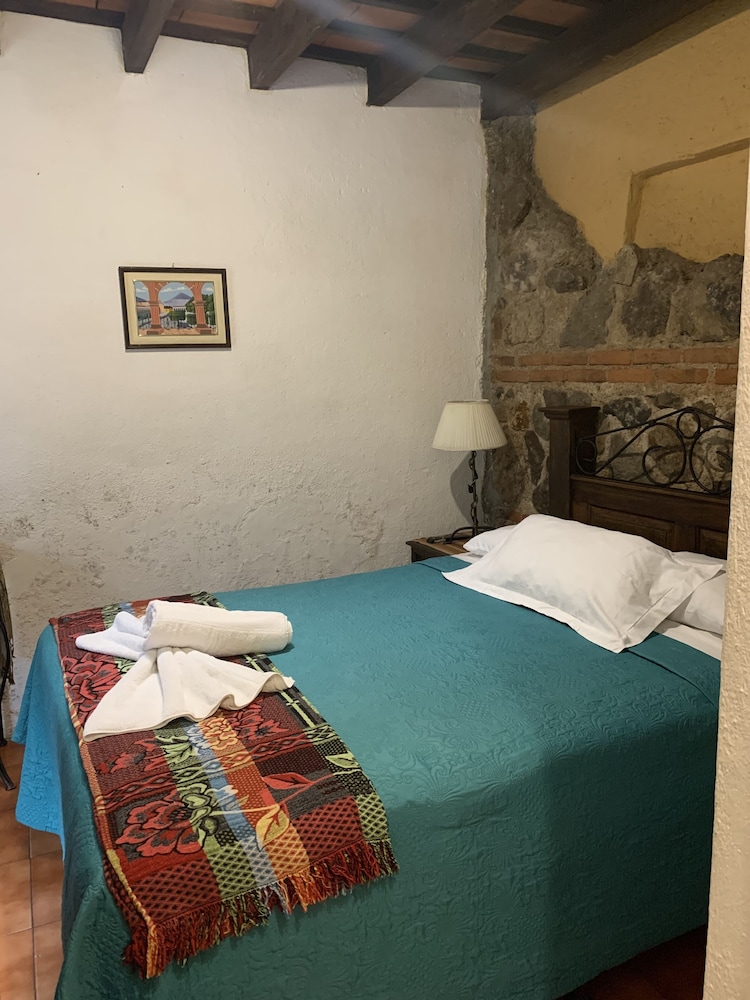 Economy Room - Photo 3