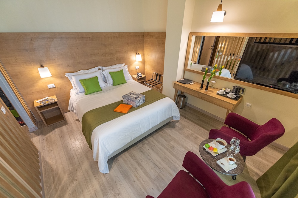 Executive Room, Terrace thumbnail 6