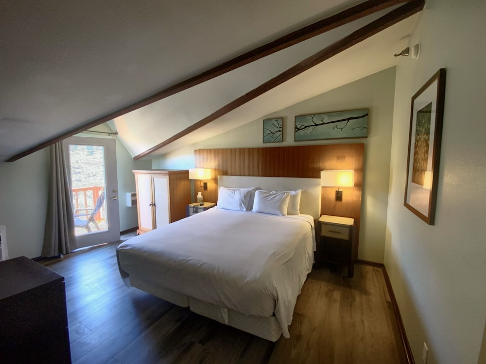 King Suite - Photo 4