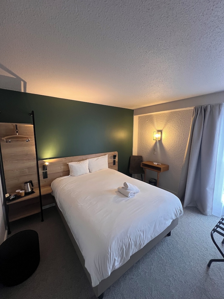 Standard Room, 1 Double Bed, Accessible, Non Smoking photo 1