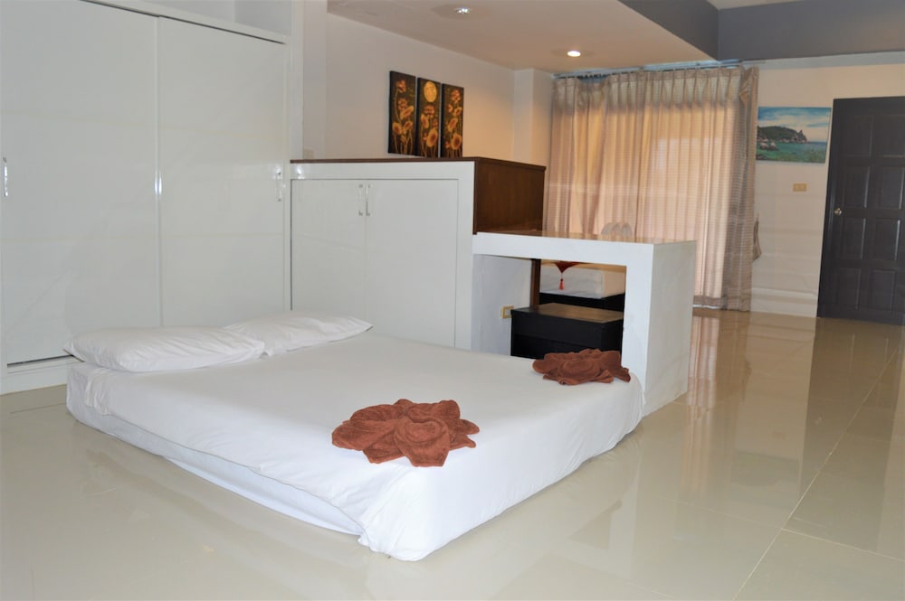 VIP Room - Photo 11