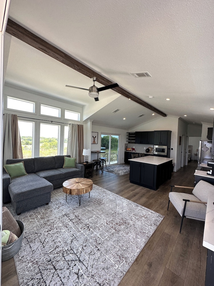 Signature Cabin, 1 King Bed with Sofa bed, Lake View photo 1