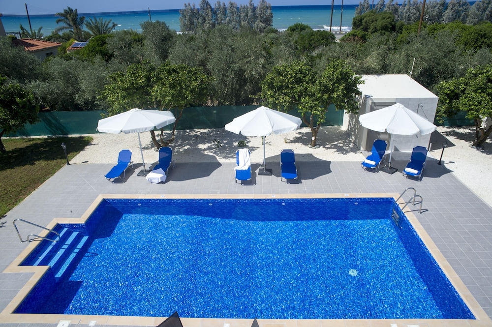 Villa, 4 Bedrooms, Smoking, Private Pool photo 2