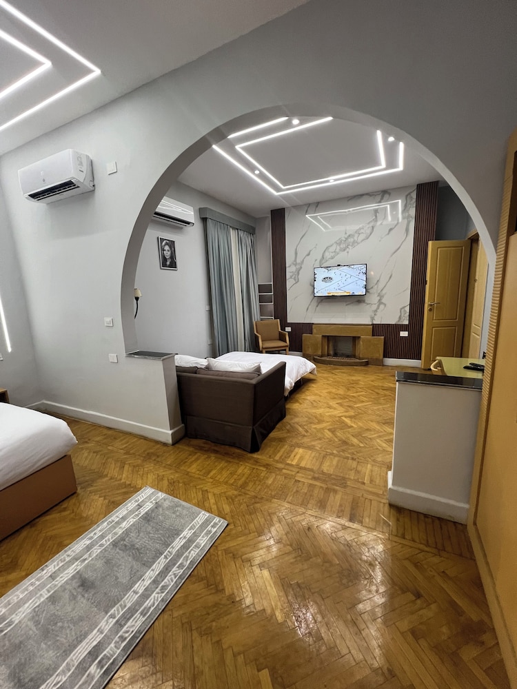 Family Suite thumbnail 6