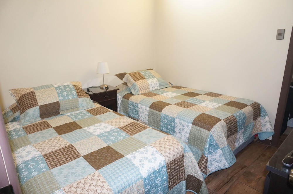Business Twin Room, Multiple Beds, Private Bathroom, City View