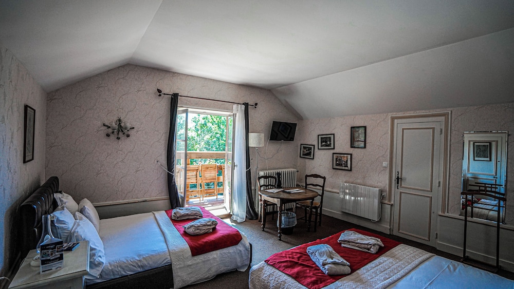 Family Suite, Balcony, Garden View