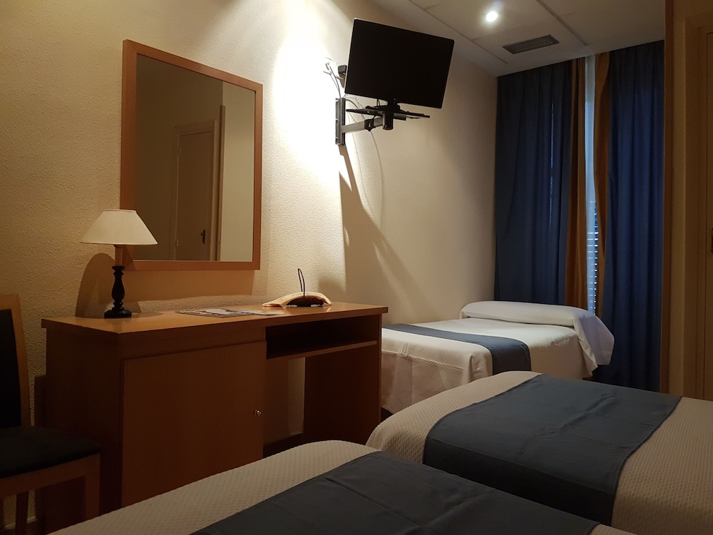 Triple Room, Balcony photo 3