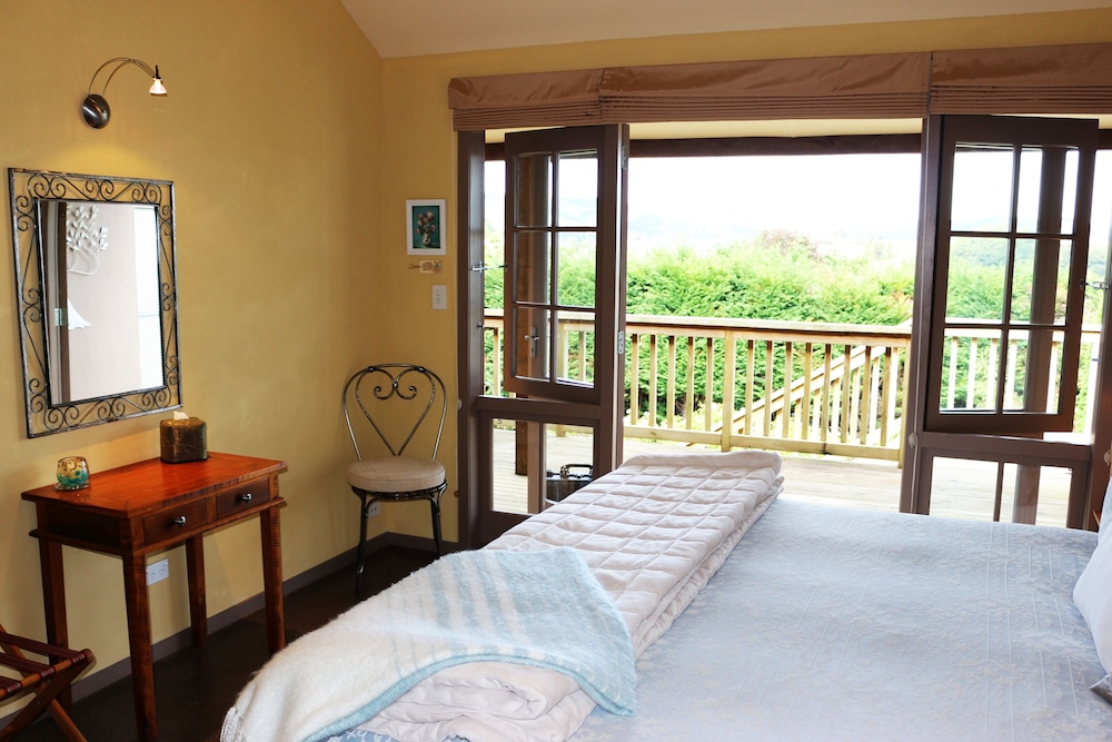 Luxury Cottage, 1 Bedroom, Ensuite, Garden View photo 2