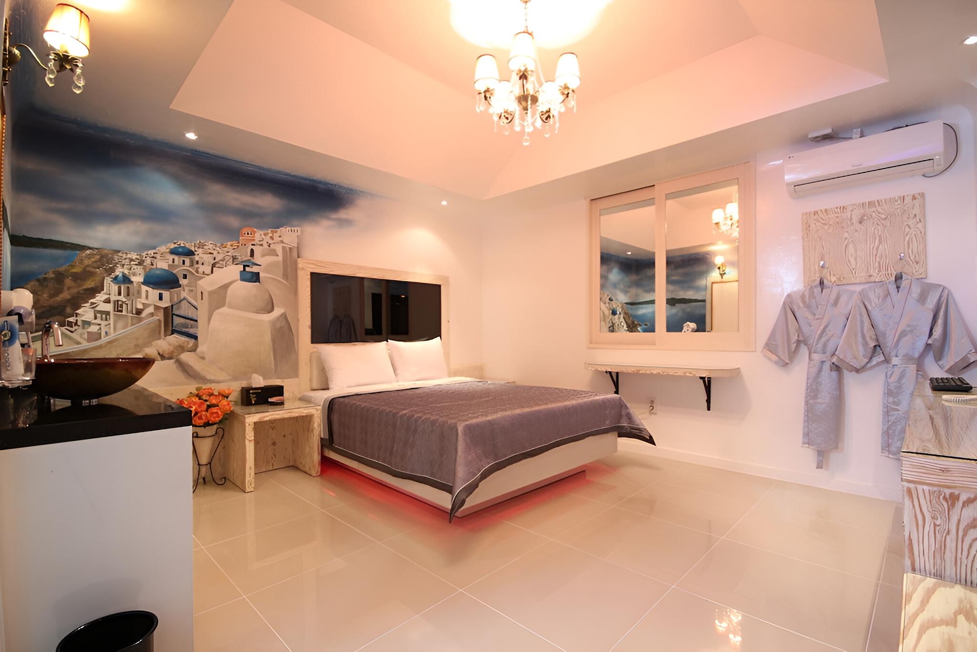 Room (Suite) photo 1