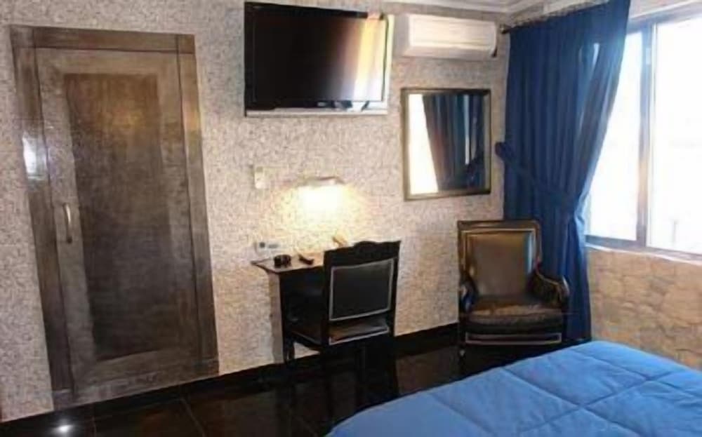 Double Room Single Use, 1 King Bed - Photo 2