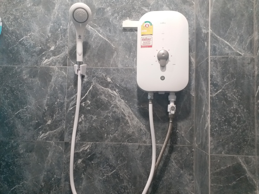 Standard Double Room - Photo 9