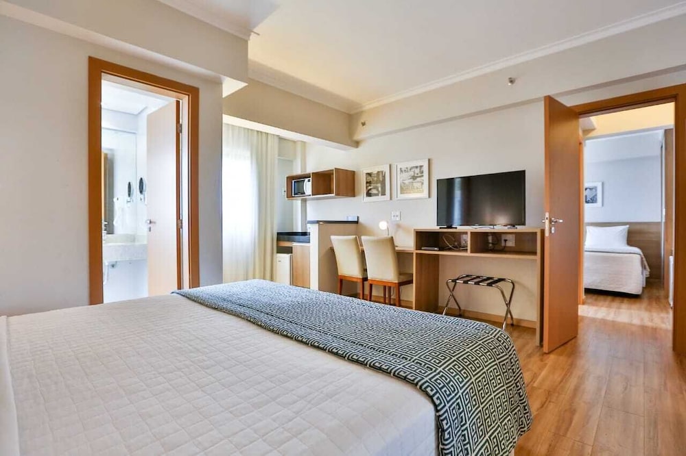 Deluxe Apartment, Connecting Rooms