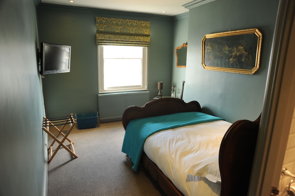 Economy Double Room photo 1
