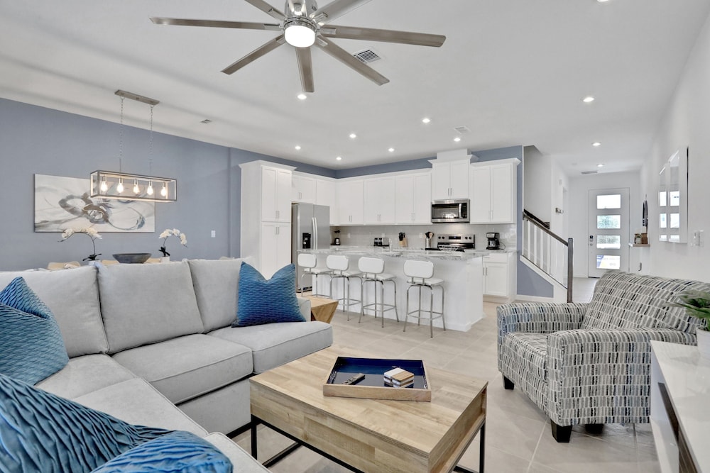 Townhome, 5 Bedrooms