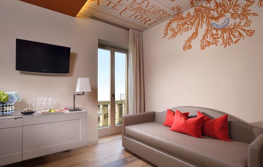 Suite (Garibaldi)