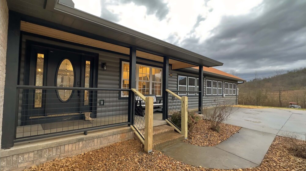 Luxury Poolside Cabin in Sevierville, Zdjęcie 50