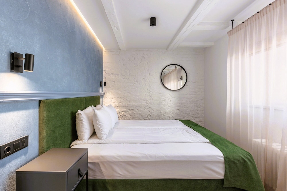 Standard Double Room - Photo 6
