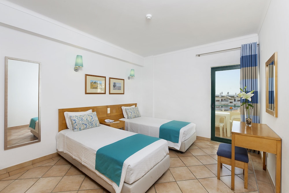 Classic Apartment, 1 Bedroom, Balcony (Sunny Side 4pax)