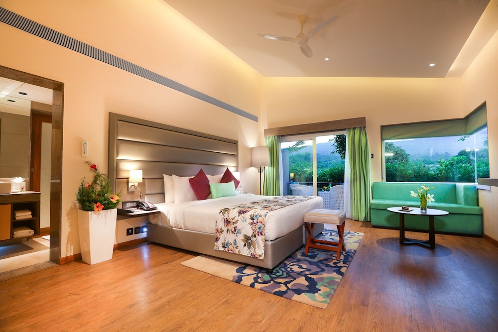 Villa - Photo 1