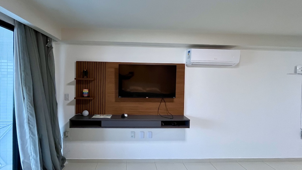 Apartment photo 2