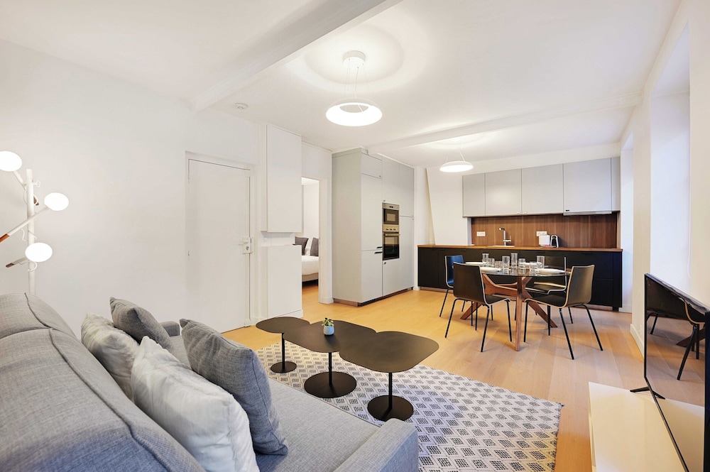 Apartment photo 3