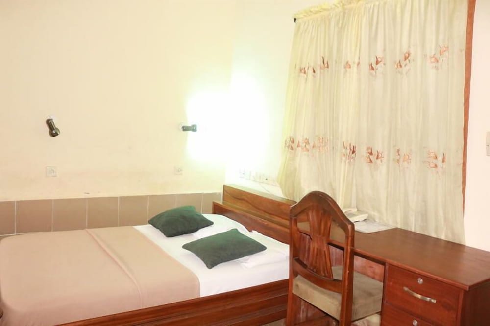 Executive Room - Photo 3