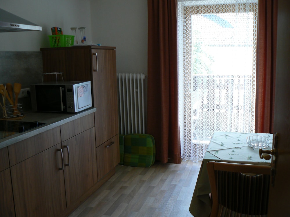 Standard Double Room, Non Smoking, Balcony (B) photo 2