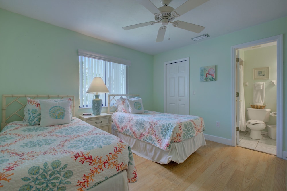 Condo, 2 Bedrooms photo 1