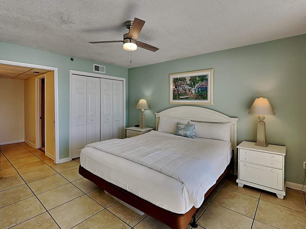 Condo, 1 King Bed with Sofa bed, Balcony, Ocean View (T2 305 - No Pets)