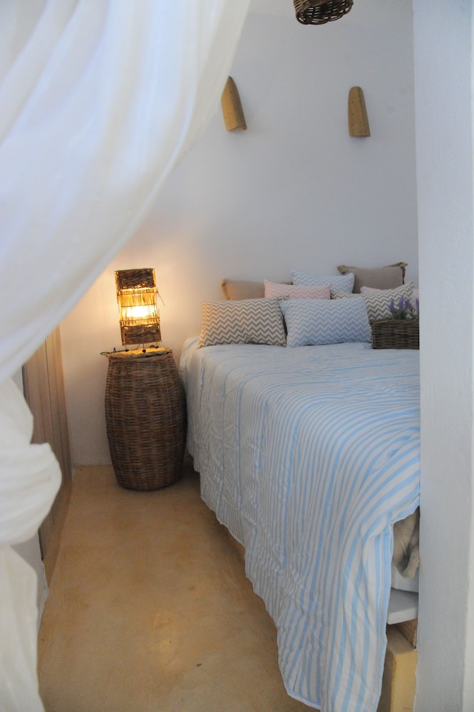 House, 1 Bedroom photo 1