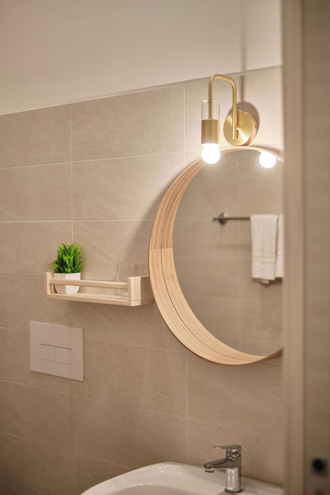 Standard Single Room, 1 Large Twin Bed, Private Bathroom photo 3