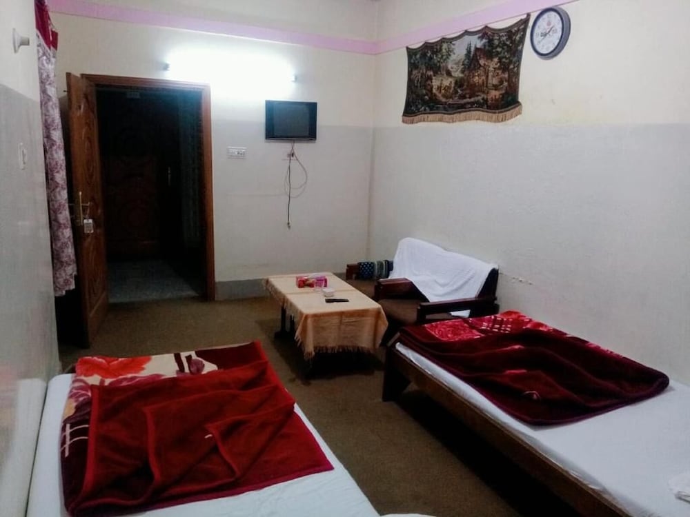 Standard Double or Twin Room photo 3