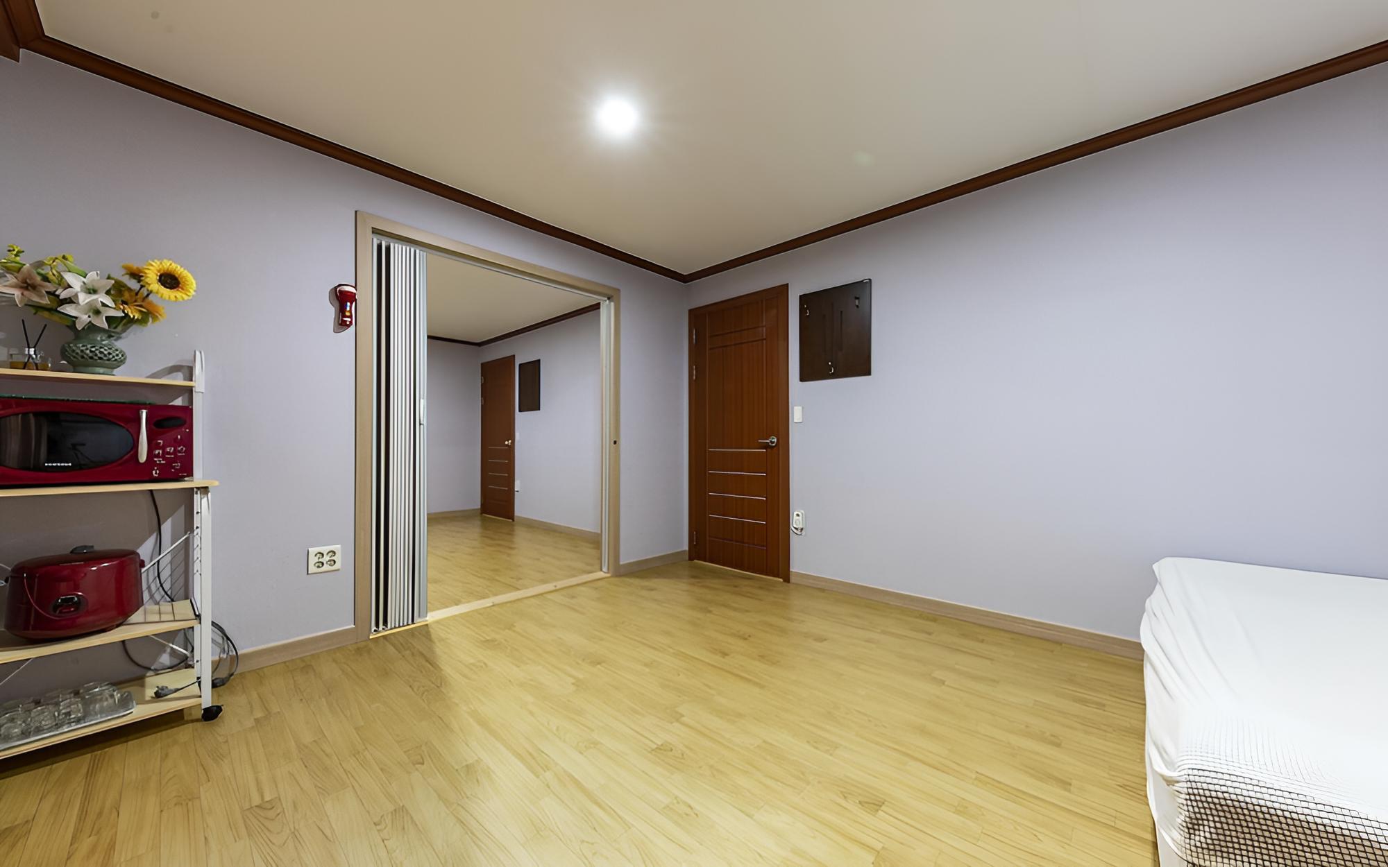 Room (Ondol Room with Separate Bedroom - Pe) photo 1
