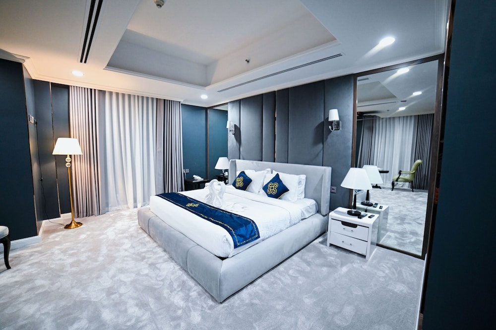 Presidential Suite photo 1