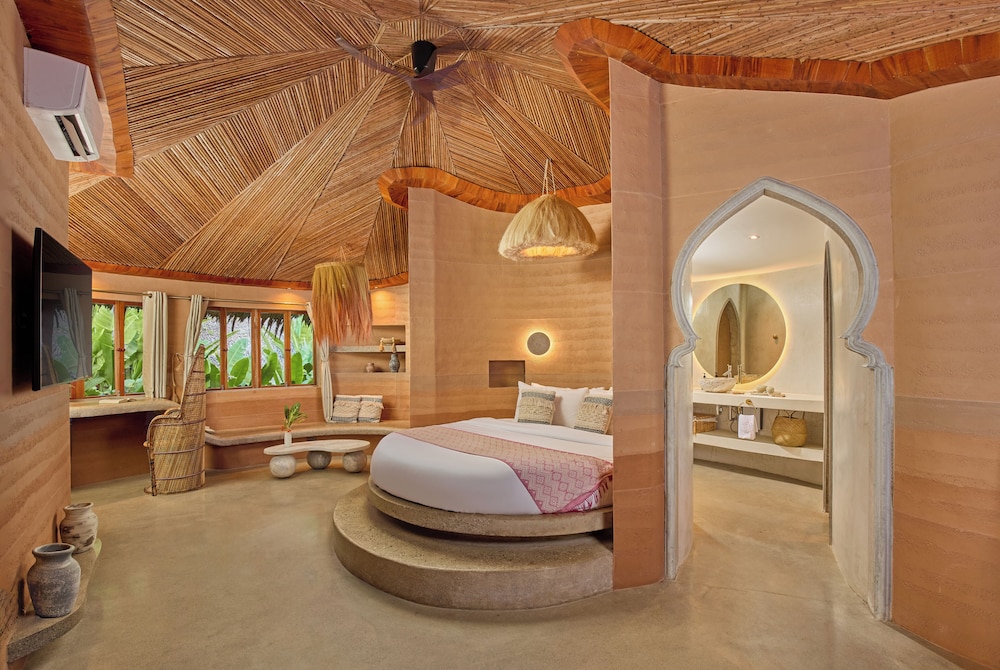 King Suite Room - Photo 4