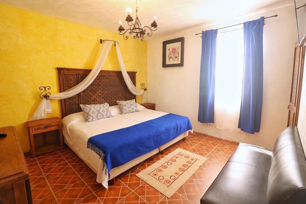 Family Triple Room, 1 Bedroom, City View, Tower photo 1