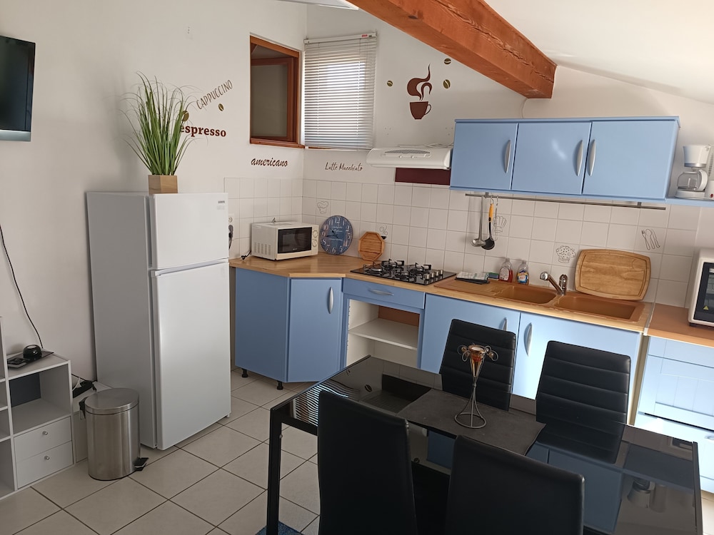 Apartment - Photo 4