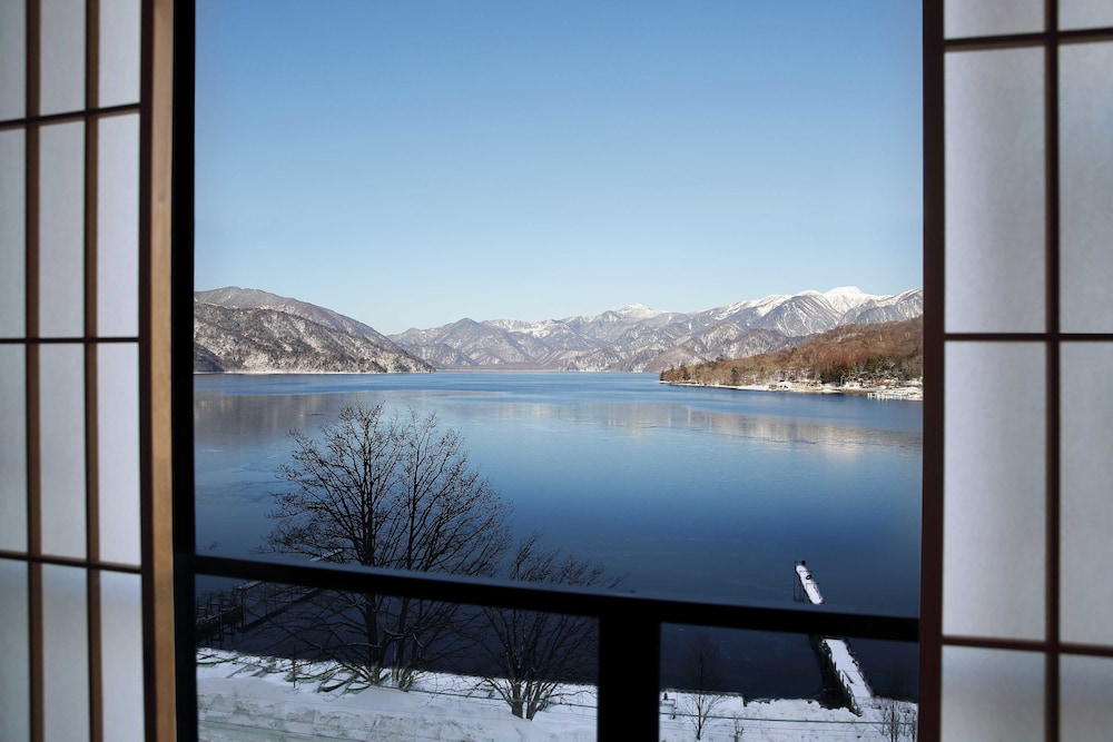 Japanese-style Room with Lake View WL4 photo 2