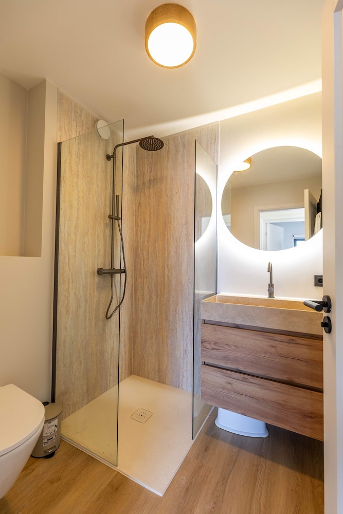 Renovated Apartment With Garden and Parking, Kuva 26