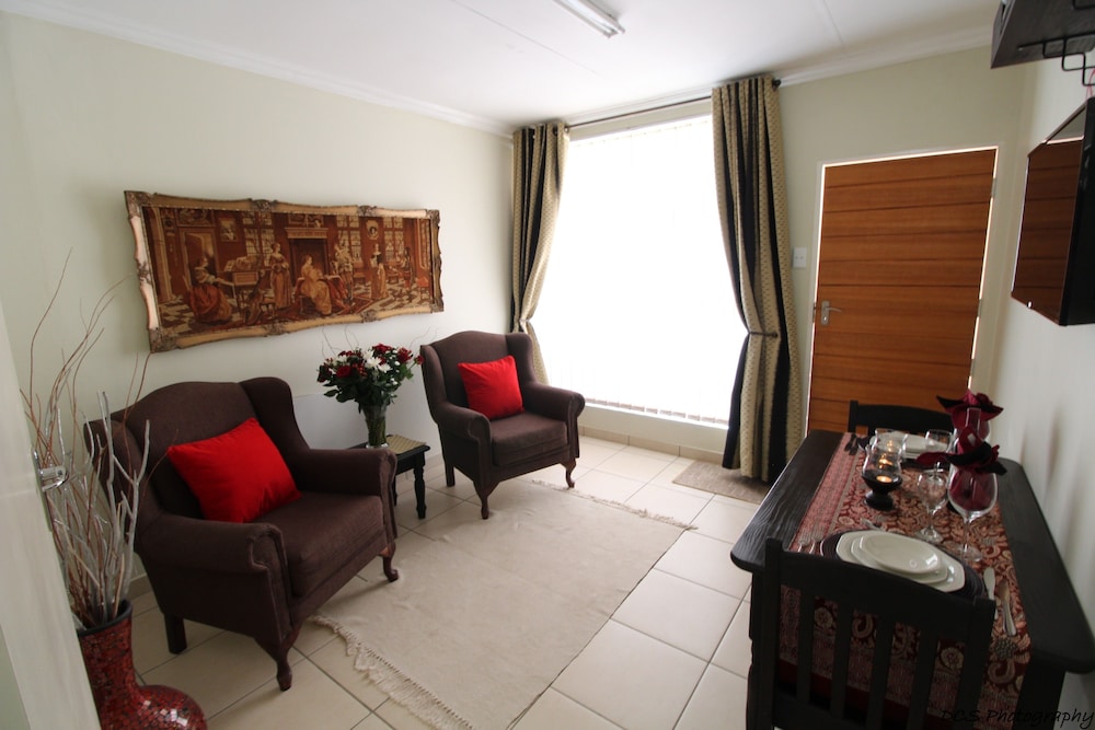 Unit 6 Apartment 1 Bedroom Queen (aircon)