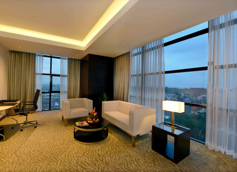Junior Suite (Lounge Access)