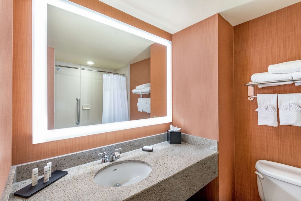 Suite, 2 Queen Beds, Accessible, Bathtub (Mobility & Hearing) - Photo 4