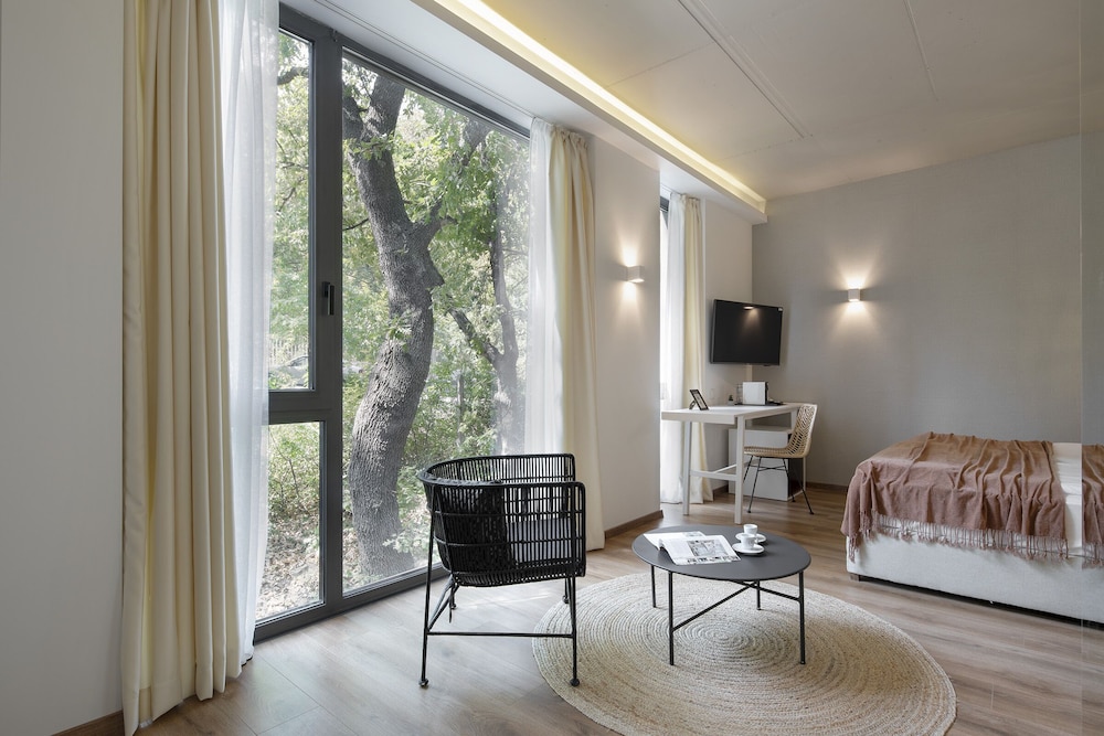 Double Room - Photo 1
