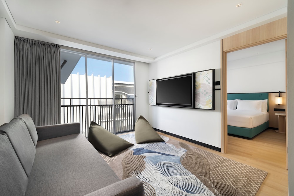 King Deluxe Family Room photo 1