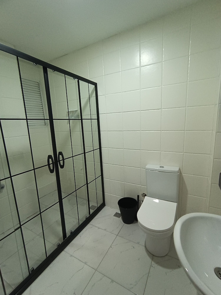 Suite, 1 King Bed with Sofa bed, Non Smoking, Refrigerator (with Sofabed) - Photo 2