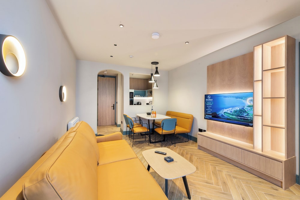 One Bedroom with Seaview & Resort View photo 2