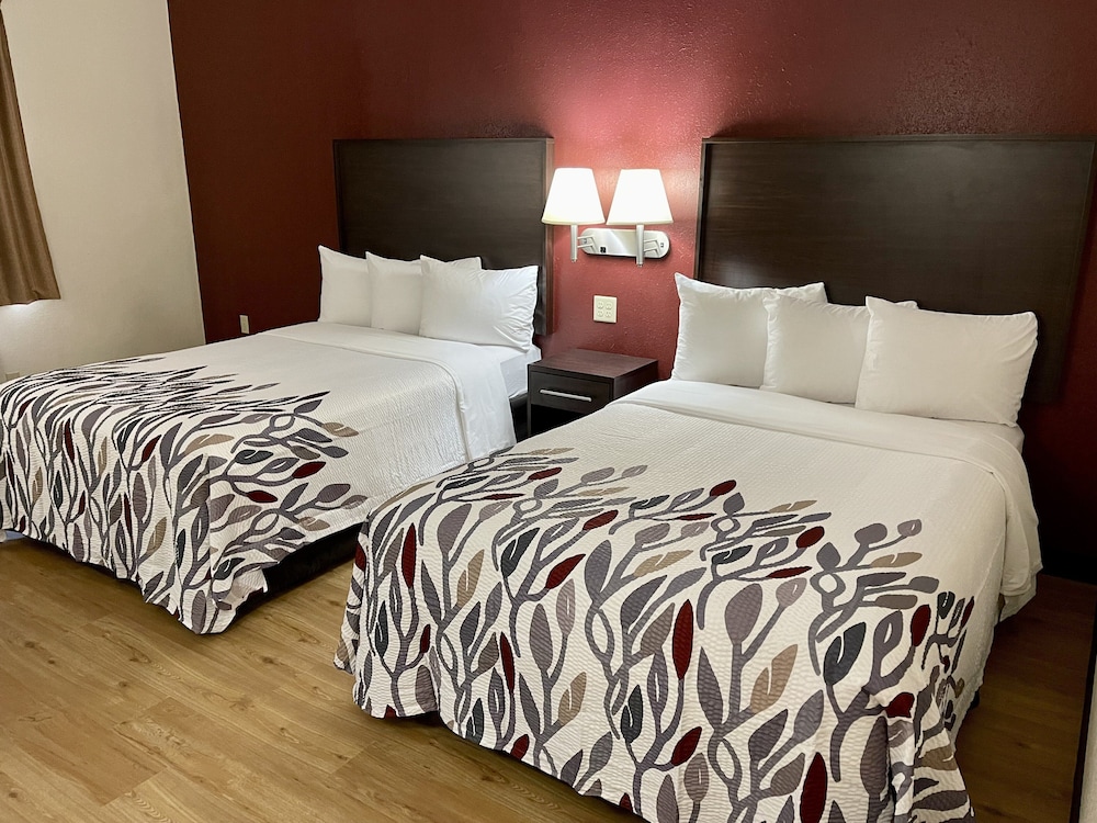 Standard Room, 2 Double Beds, Accessible, Non Smoking - Photo 1