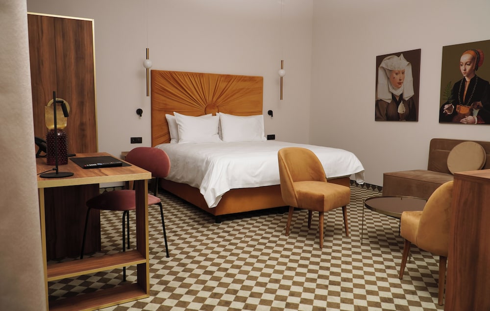 Deluxe Double Room - Photo 10