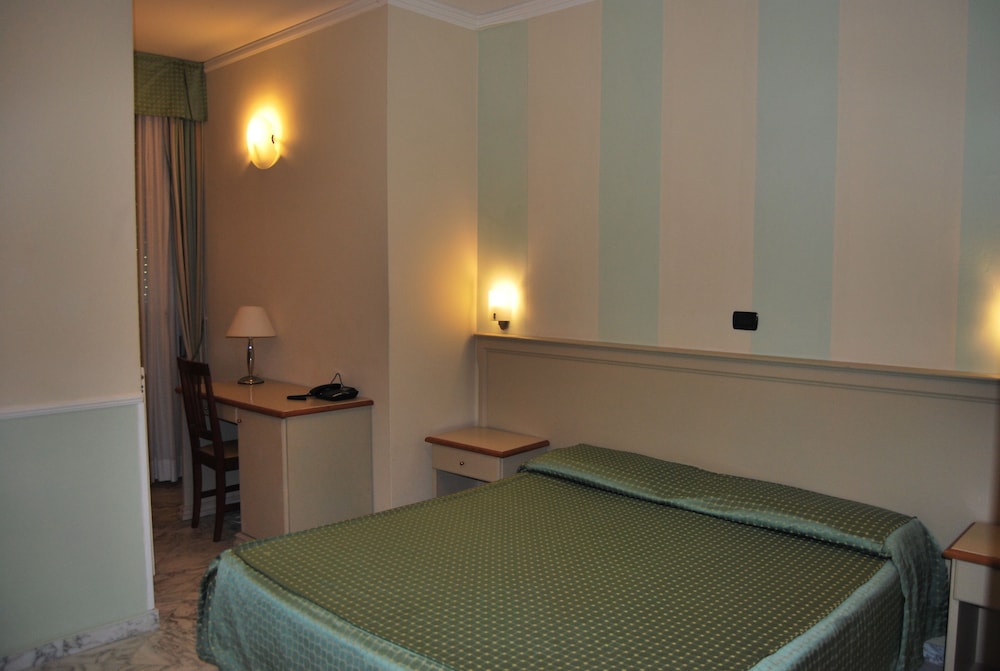 Classic Double Room photo 2